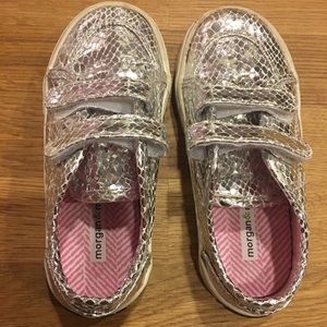 Morgan & Milo Sneakers size 9.5 t